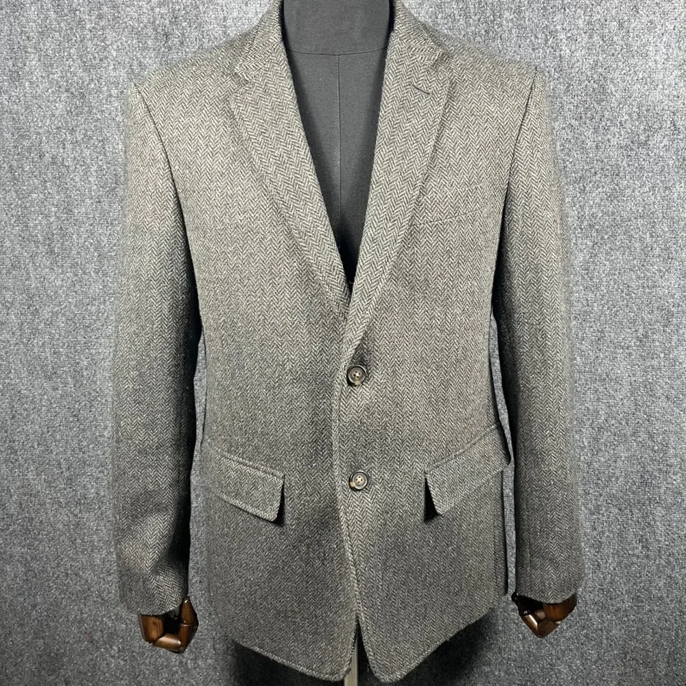 American Eagle Blazer Mens M Grey Herringbone Recycled Wool Blend Sport Coat